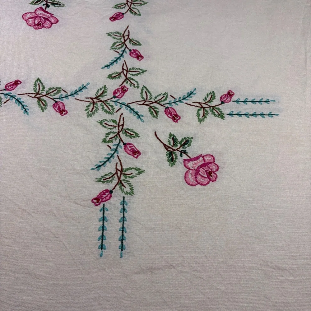Unbranded Tablecloth Vintage Embroidered Pink Rose Floral Scalloped White Large
